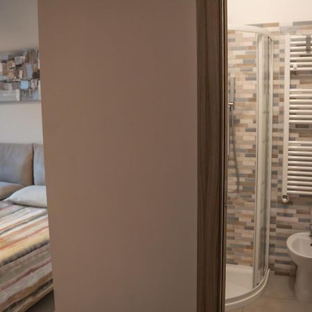 טורינו Lugaro Guest House מראה חיצוני תמונה