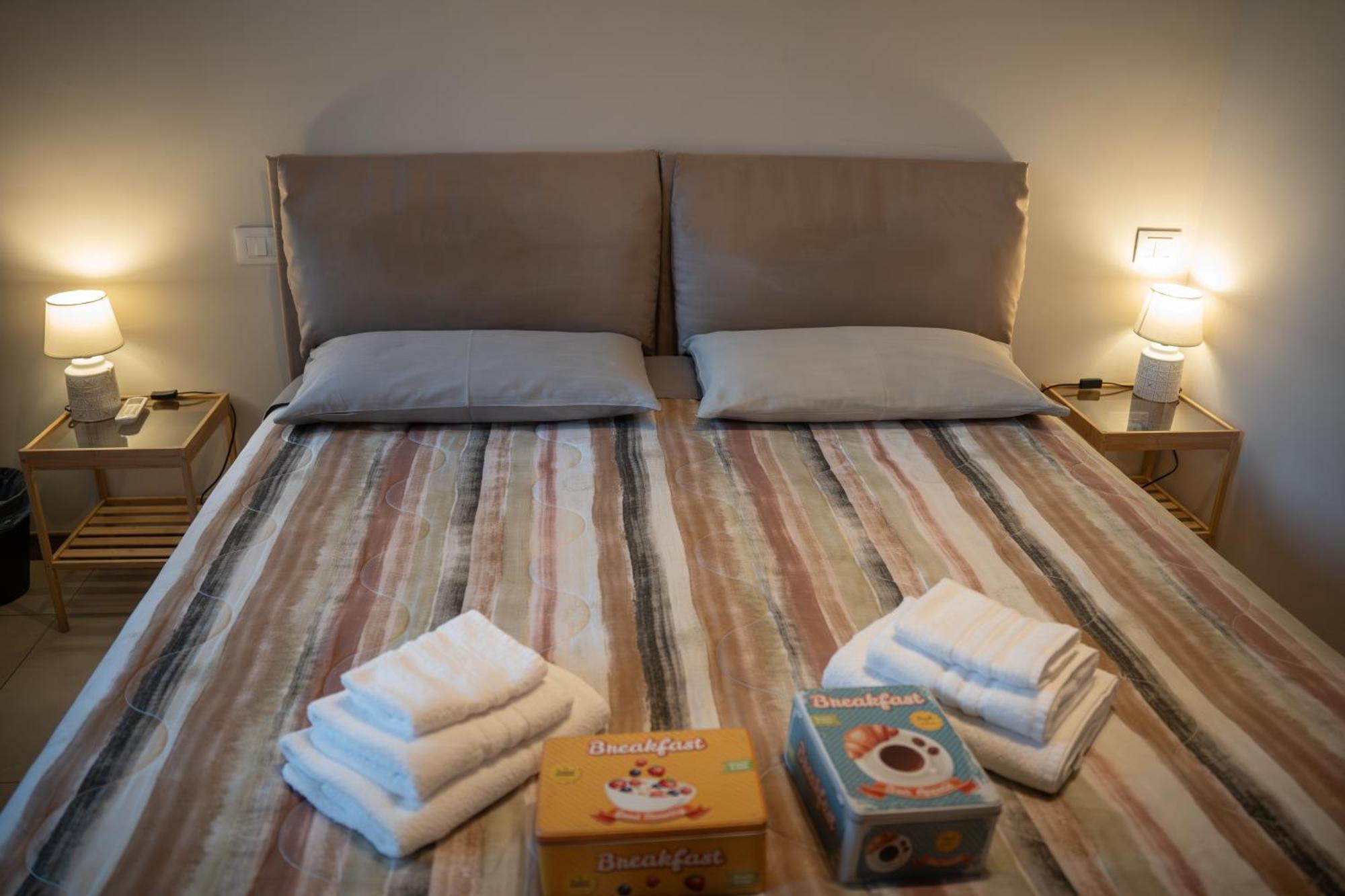 טורינו Lugaro Guest House מראה חיצוני תמונה