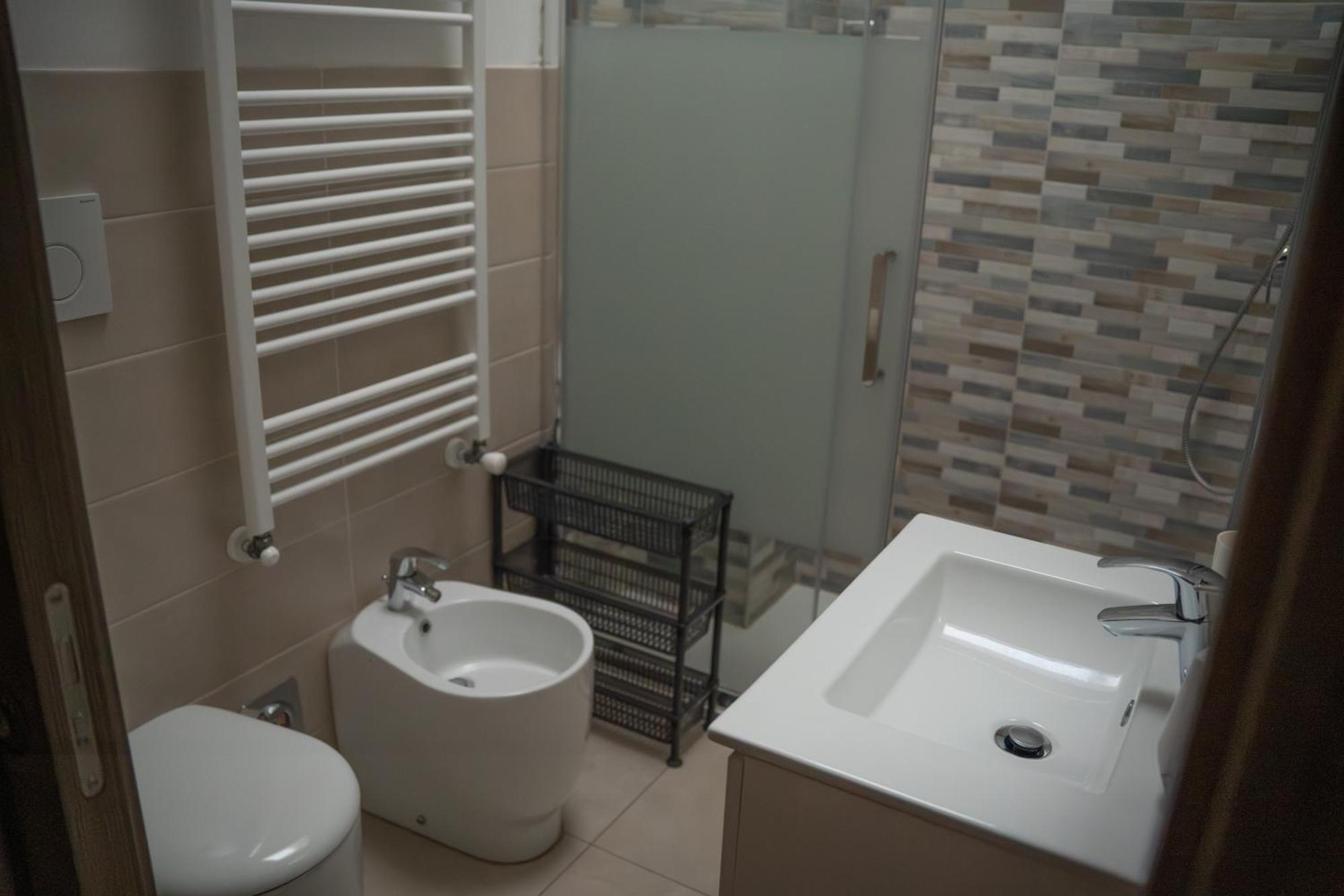 טורינו Lugaro Guest House מראה חיצוני תמונה